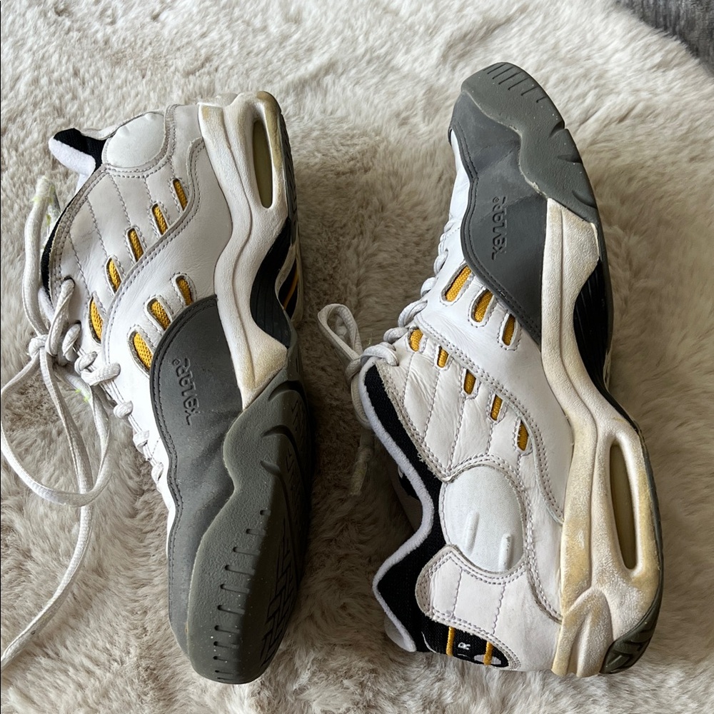 Nike Air Tennis Shoes size 12 - Picture 3 of 9